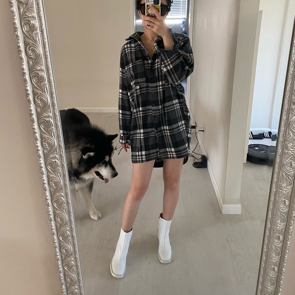 Urban Outfitters Shirt - Size S